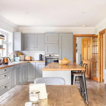 Large Galway On Edge Of With Superb Garden Villa Castlegar