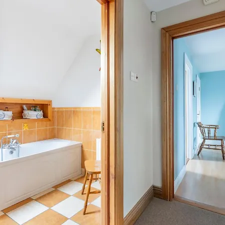 Large Galway On Edge Of With Superb Garden Villa Castlegar