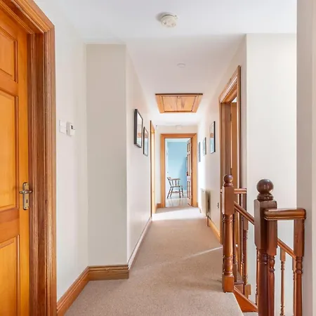 Large Galway On Edge Of With Superb Garden Villa *