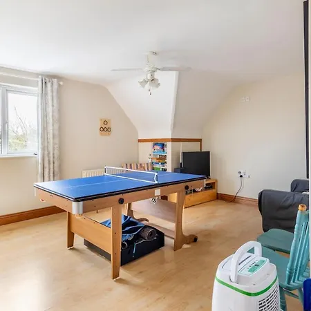 Large Galway On Edge Of With Superb Garden Villa Castlegar