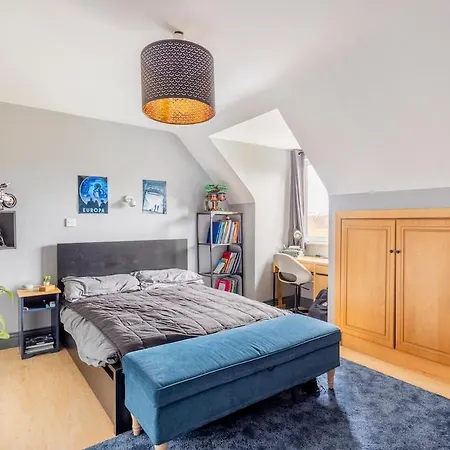 Large Galway On Edge Of With Superb Garden * Castlegar