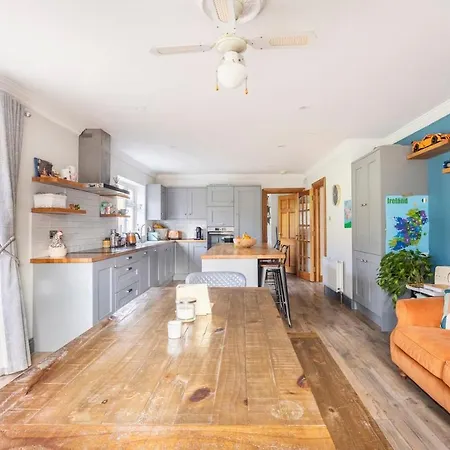 Villa Large Galway On Edge Of With Superb Garden