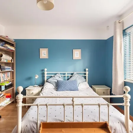 Large Galway On Edge Of With Superb Garden Villa *