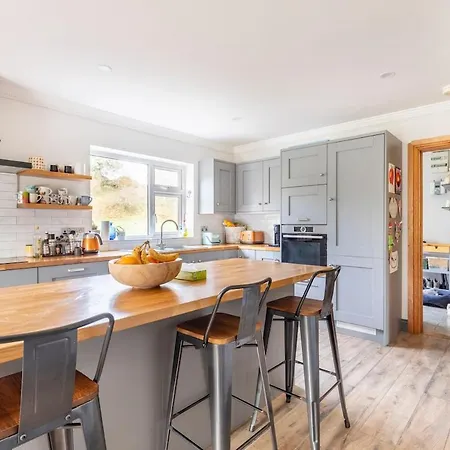 Villa Large Galway On Edge Of With Superb Garden *