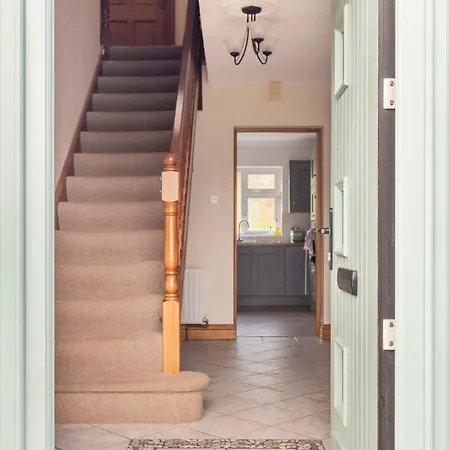 Villa Large Galway On Edge Of With Superb Garden *