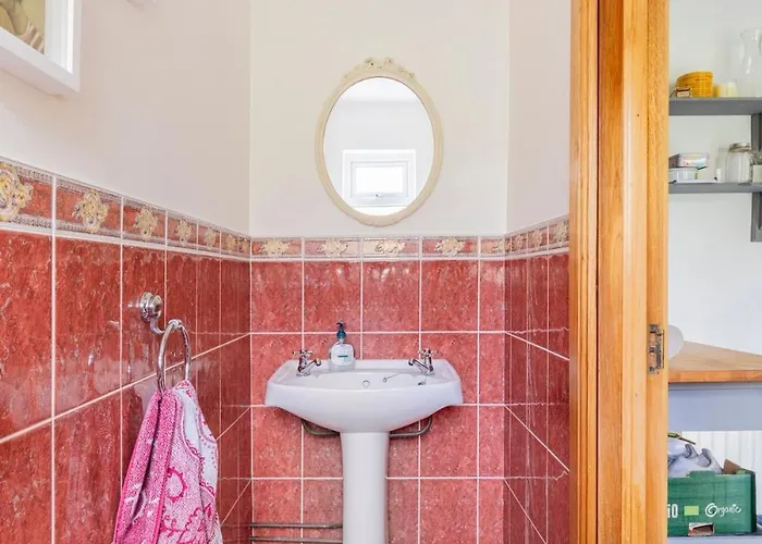 Large Galway On Edge Of With Superb Garden