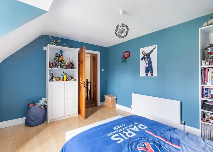 Villa Large Galway On Edge Of With Superb Garden Castlegar