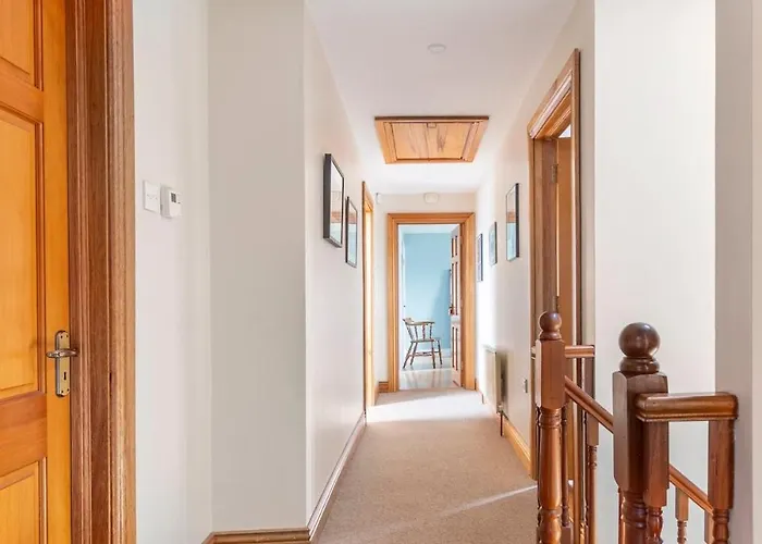 Large Galway On Edge Of With Superb Garden Villa *