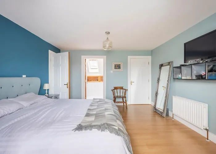 Villa Large Galway On Edge Of With Superb Garden