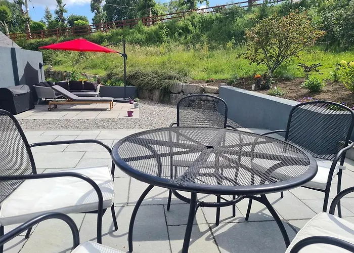 فيلة Large Galway On Edge Of With Superb Garden Castlegar