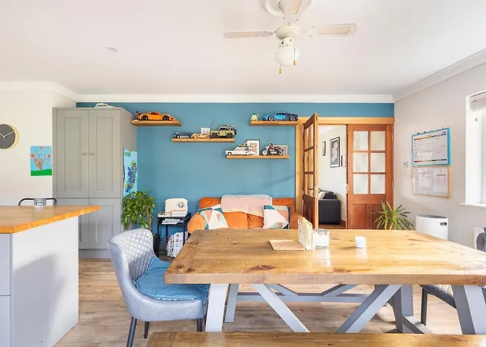 Large Galway On Edge Of With Superb Garden *