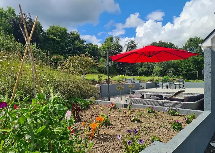 Large Galway On Edge Of With Superb Garden Villa Castlegar