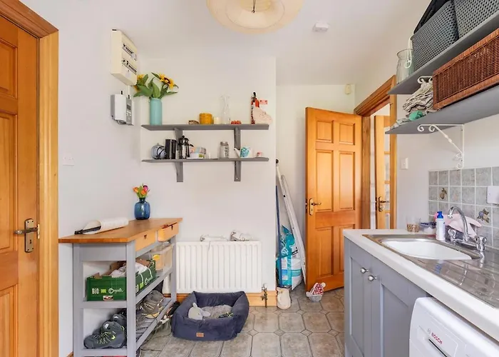 فيلة Large Galway On Edge Of With Superb Garden Castlegar